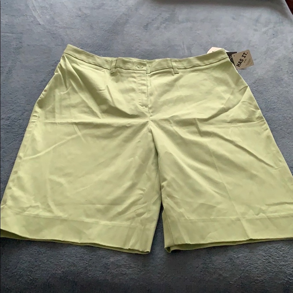 Spearmint Bermudas